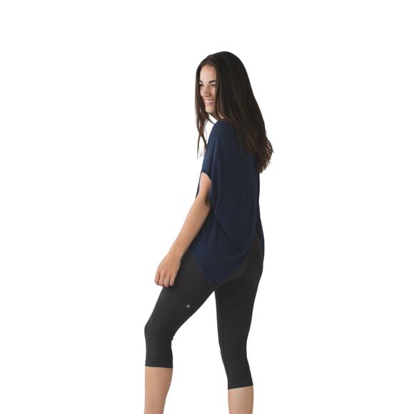 Lululemon Size 2 In The Flow Crop Leggings Heathered Black Activewear Pull On - Picture 9 of 10